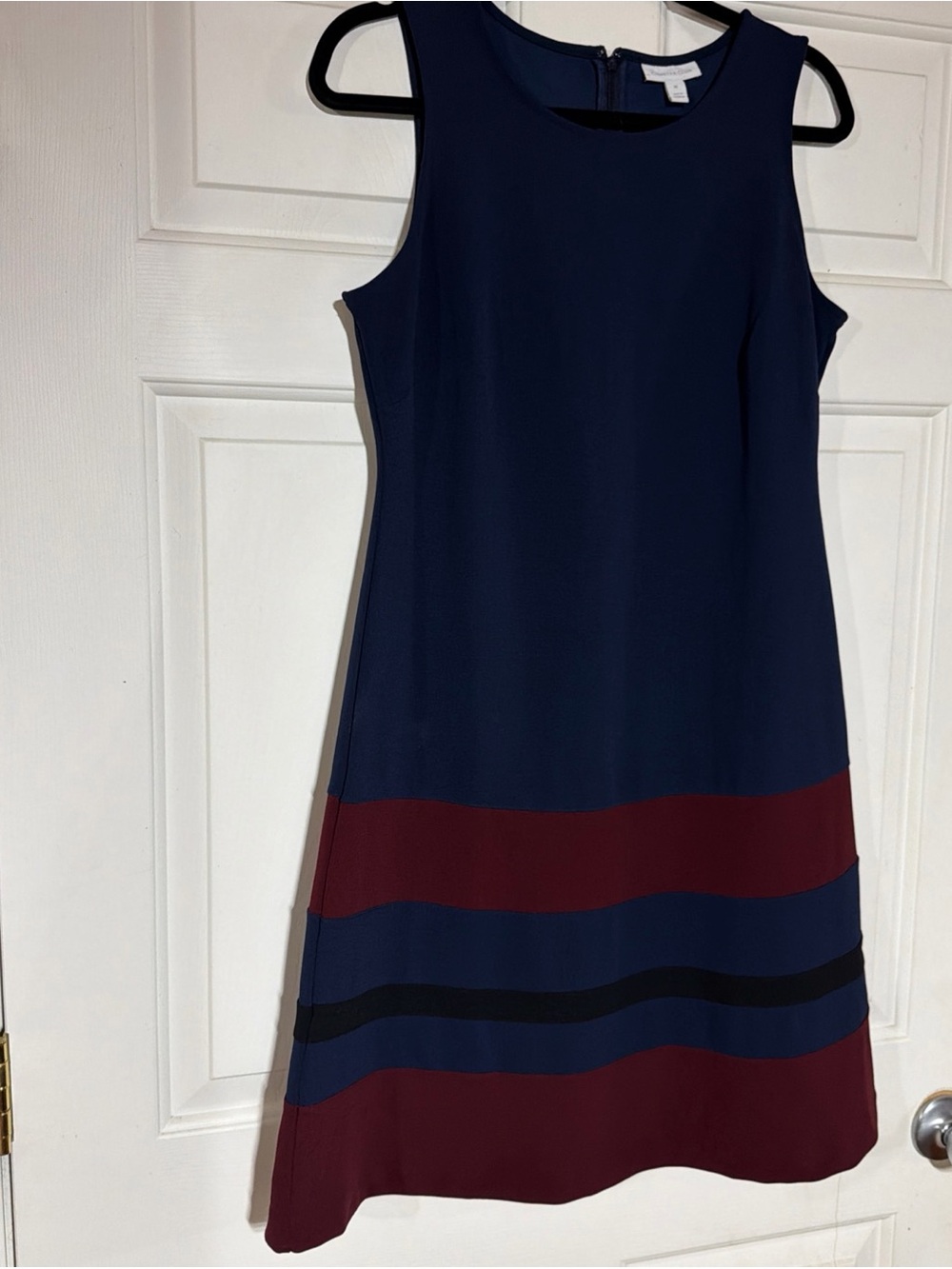 Charter Club Size M Sleeveless Navy and Burgundy Colorblock Shift Dress